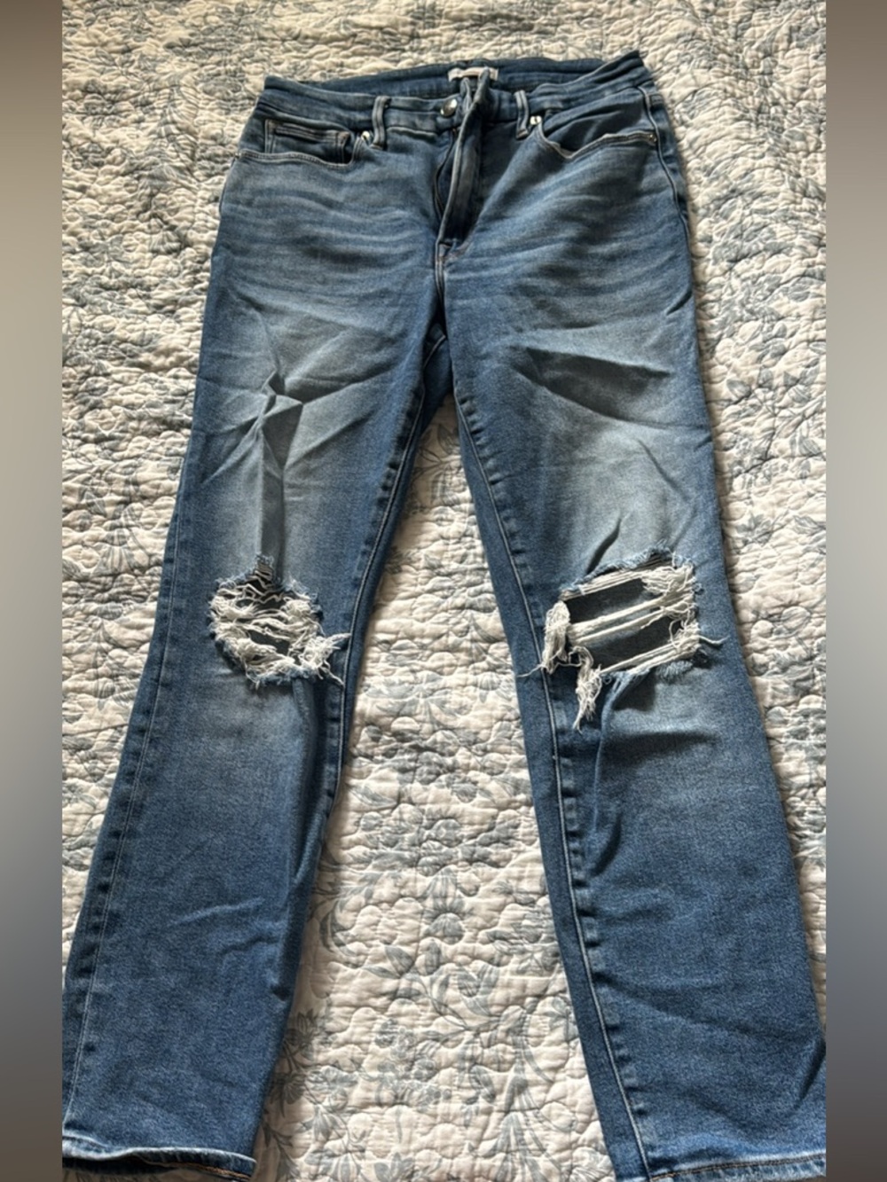 GOOD AMERICAN Distressed Blue Denim Ripped Knee Jeans